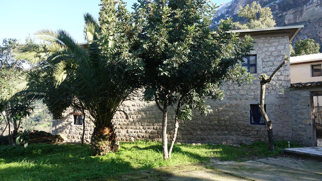 The Old Olive Mill House Aegae Exterior foto