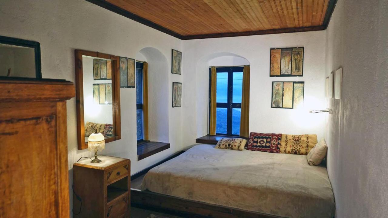 The Old Olive Mill House Aegae Exterior foto