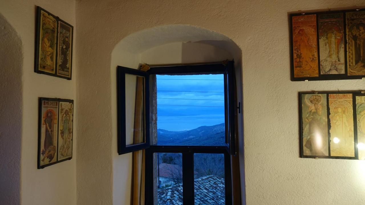 The Old Olive Mill House Aegae Exterior foto