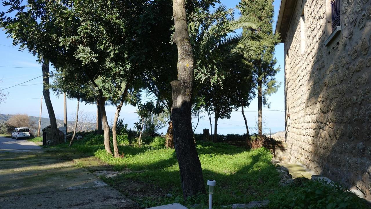 The Old Olive Mill House Aegae Exterior foto